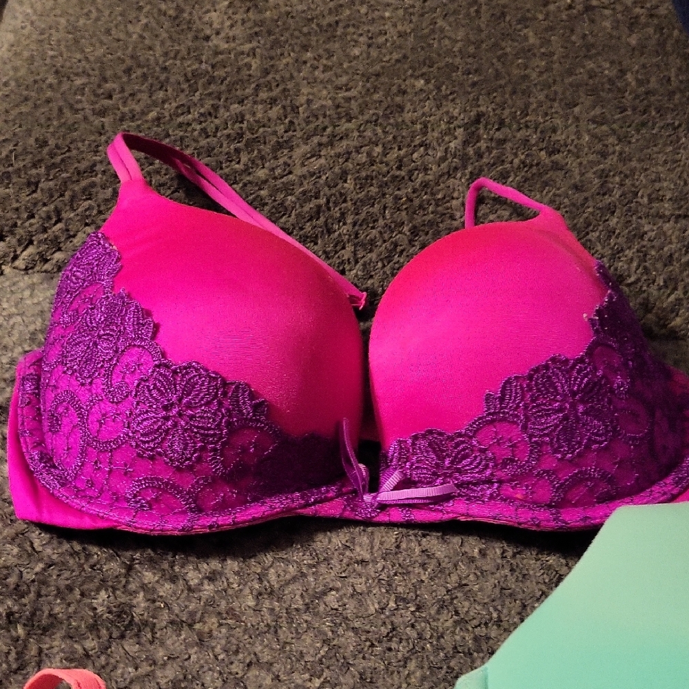Push-Up Lace Trim Bra in Fuchsia Pink